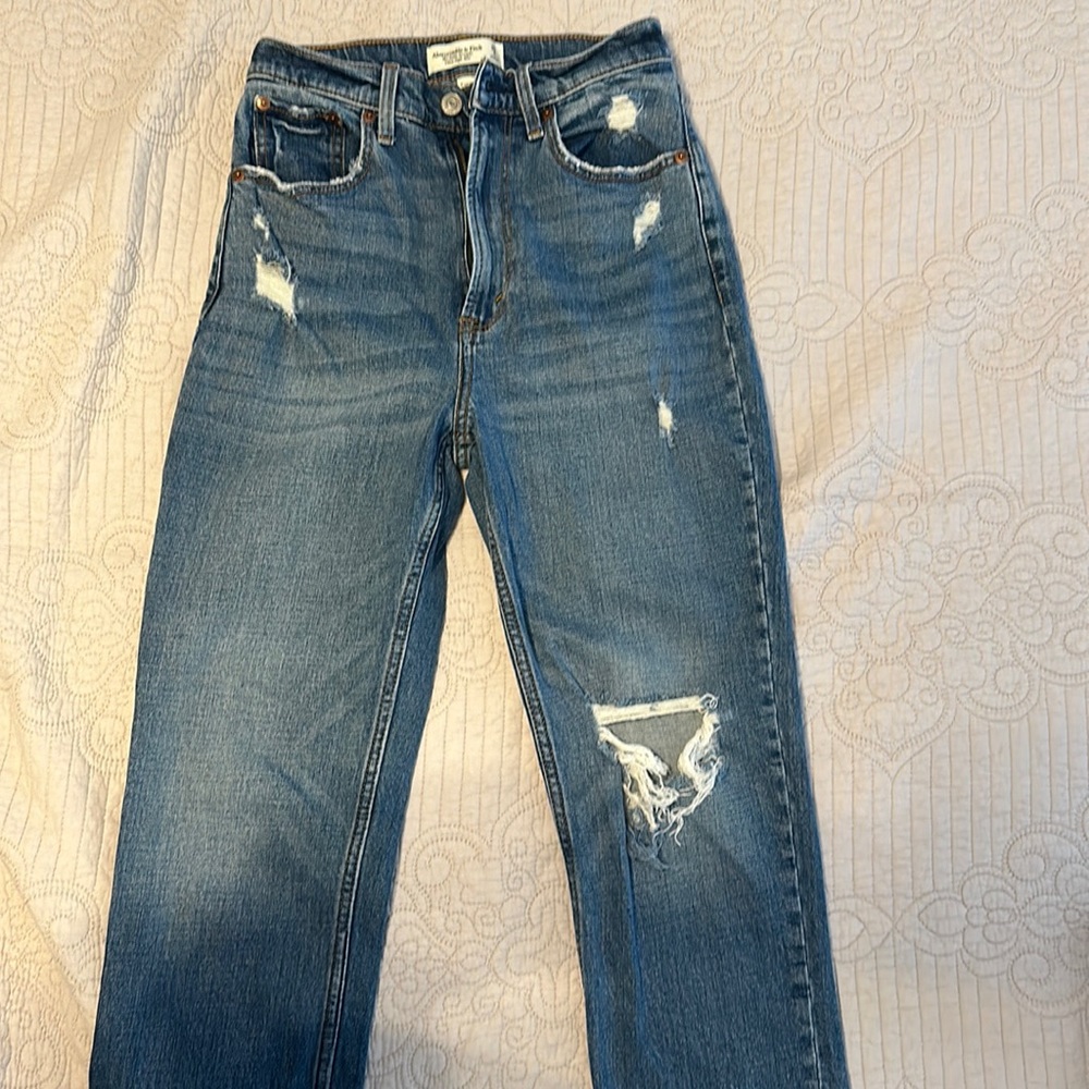 Abercrombie & Fitch curve love Ankle Straight Ultra High Rise Jeans Distressed
